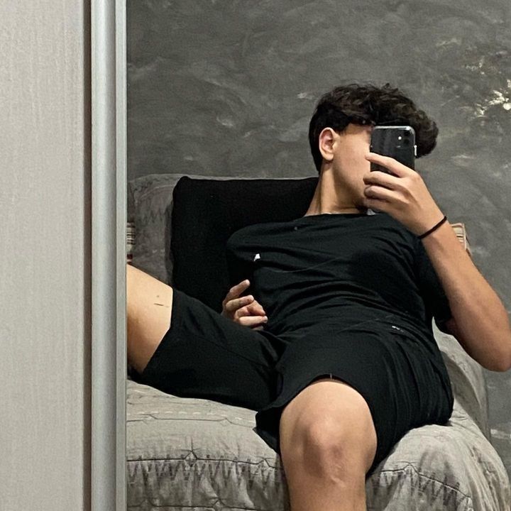 <em>JuanManuel12</em>